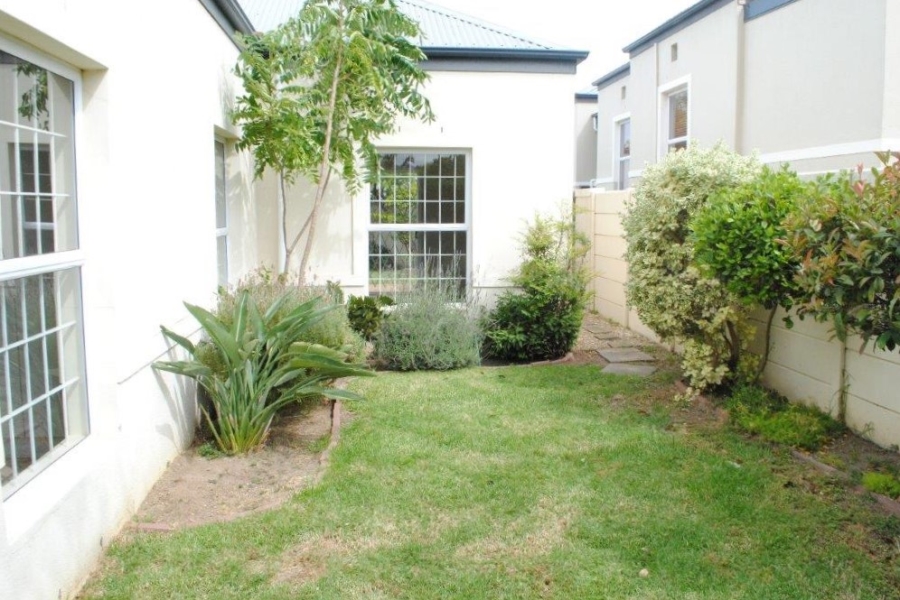 To Let 3 Bedroom Property for Rent in Fernwood Western Cape